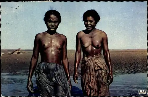 Ak Madagaskar, Afrikanerinnen, Barbusig, Fluss