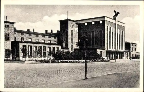 Ak Olomouc Olmütz Stadt, Hauptbahnhof, Vorplatz, Turmuhr