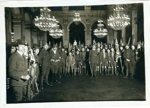Foto Paris IV., Rathaus, Mr. Galli, Pfadfinder 1913