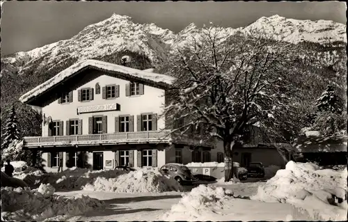 Ak Garmisch Partenkirchen in Oberbayern, Hotel Bernrieder Hof, Winter