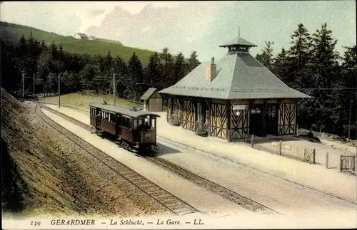 Ak Gérardmer Lothringen Vosges, La Schlucht, la Gare, Bahnhof, Gleisseite