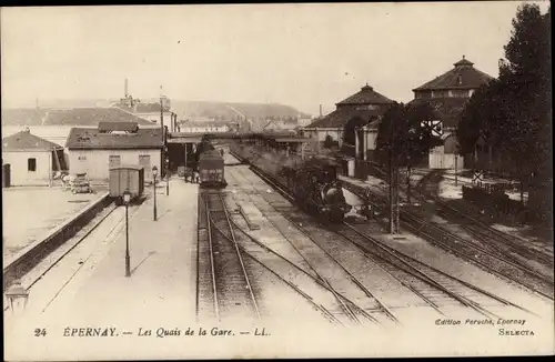 Ak Epernay Marne, Les Quais de la Gare