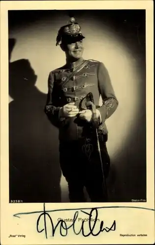 Ak Schauspieler Gustav Fröhlich, Standportrait, Uniform, Autogramm