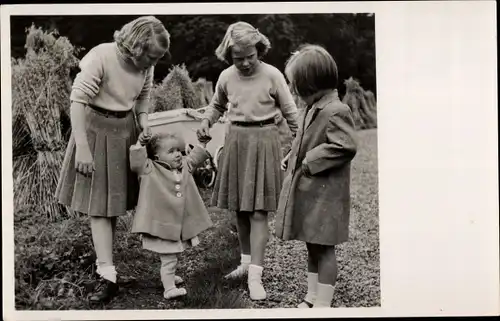 Ak Kinder der Juliana der Niederlande, Prinzessinnen Beatrix, Irene, Margriet, Christina