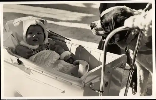 Ak Grindelwald 1939, Prinzessin Beatrix der Niederlande, Kinderwagen