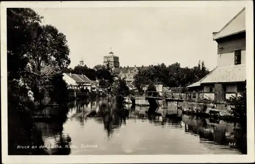 Ak Bruck an der Leitha in Niederösterreich, Teilansicht vom Schloss