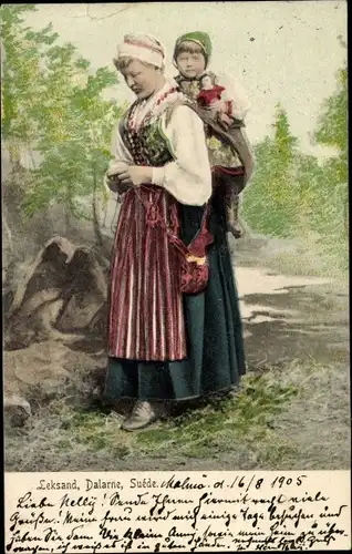 Ak Leksand Dalarne Schweden, Frau und Kind in Volkstrachten