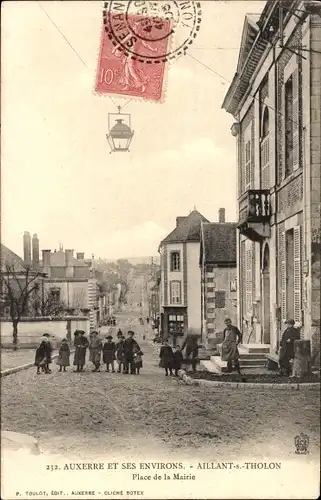 Ak Aillant s. Tholon Yonne, Place de la Mairie, Kinder, Anwohner