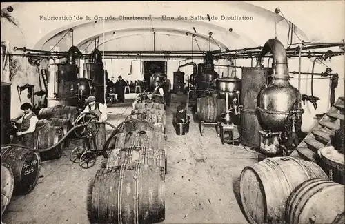 Ak Saint-Pierre-de-Chartreuse, Fabrication de la Grande Chartreuse, Une des Salles de Distillation