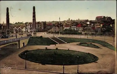 Ak Saint-Quentin Aisne, Place de la Gare, Überführung