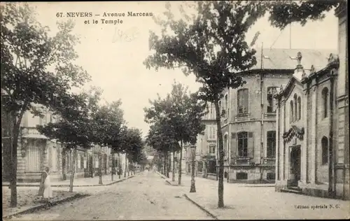 Ak Nevers Nièvre, Avenue Marceau und der Tempel