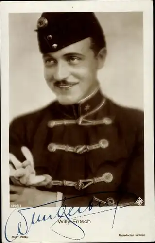 Ak Schauspieler Willy Fritsch, Ross Verlag 4005/1, Portrait in Uniform, Autogramm