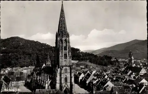 Ak Freiburg im Breisgau, Münster, Ortsansicht