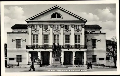 Ak Weimar in Thüringen, Deutsches Nationaltheater, Goethe-Schiller-Denkmal