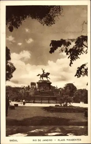 Ak Rio de Janeiro Brasilien, Platz Tiradentes, Denkmal