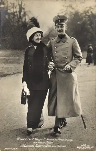 Ak Prinz Ernst August, Herzog von Braunschweig mit Braut Prinzessin Victoria Luise, Liersch 4121