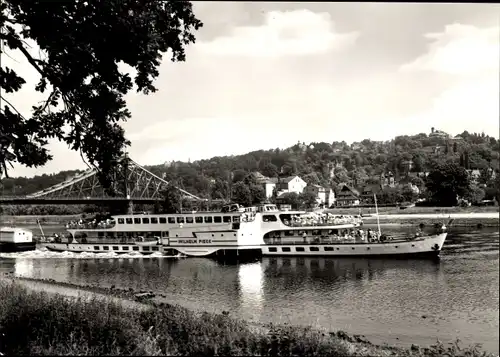 Ak Fahrgastschiff Wilhelm Pieck auf der Elbe, am Blauen Wunder, Dresden