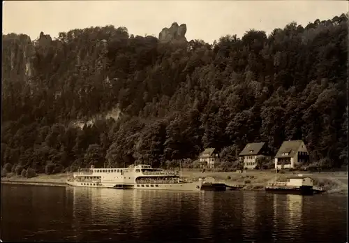 Ak Luxusmotorschiff Wilhelm Pieck auf der Elbe, Sächsische Schweiz, Mönchfelsen