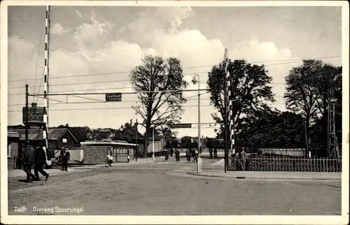 Ak Delft Südholland Niederlande, Bahnübergang Spoorsingel