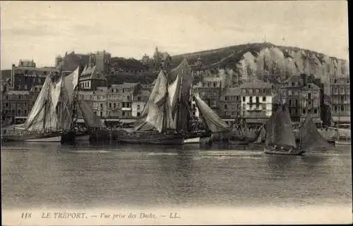 Ak Le Tréport Seine Maritime, Vue prise des Docks