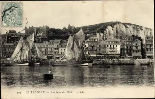 Ak Le Tréport Seine Maritime, Vue prise des Docks