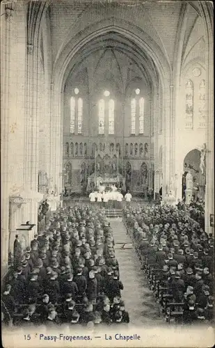 Ak Froyennes Tournai Wallonien Hennegau, Pensionnat Passy Froyennes, Kapelle, Innenansicht