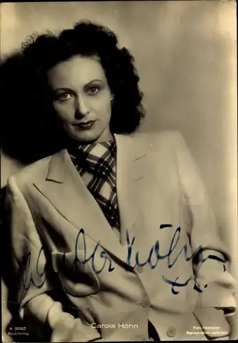 Ak Schauspielerin Carola Höhn, Ross Verlag A 3056 2, Portrait, Autogramm