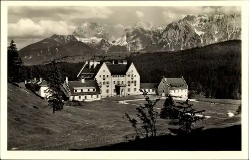 Ak Klais Krün Oberbayern, Erholungsheim Schloss Kranzbach, Karwendelgebirge