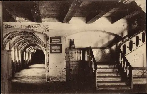 Ak Lüneburg in Niedersachsen, Kloster Lüne, Innenansicht, Gang, Treppe