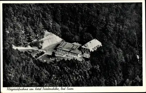 Ak Bad Essen in Niedersachsen, Fliegeraufnahme von Hotel Friedenshöhe, Wald