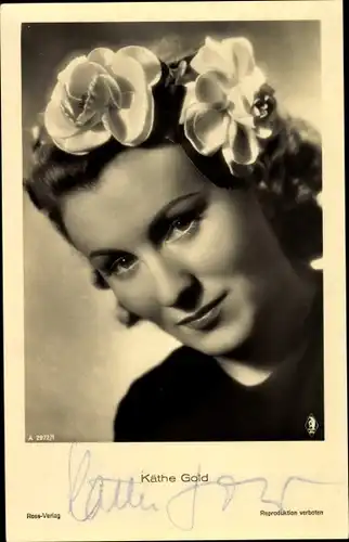 Ak Schauspielerin Käthe Gold, Portrait mit Blumen im Haar