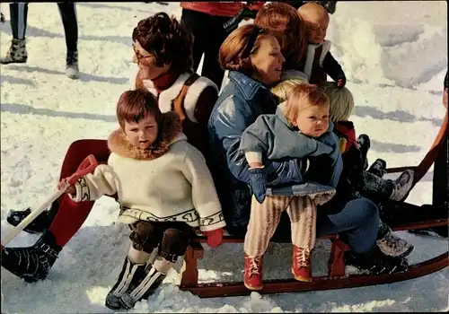 Ak Lech Vorarlberg, Adel Niederlande, Königliche Familie, Beatrix, Urlaub 1971, Schlitten