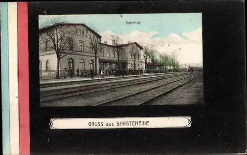 Passepartout Ak Bargteheide im Kreis Stormarn, Bahnhof, Gleisseite