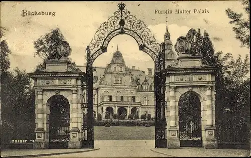 Ak Bückeburg im Kreis Schaumburg, Fürstin Mutter Palais, Eingangstor