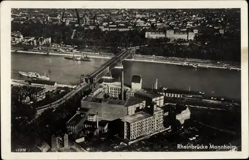 Ak Mannheim in Baden, Luftbild der Rheinbrücke