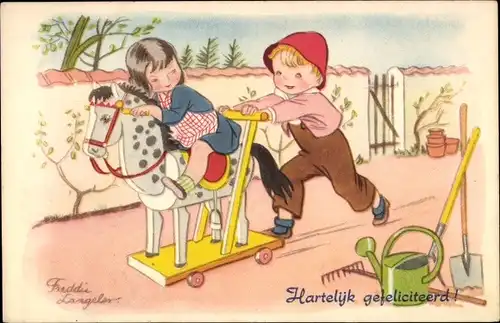 Künstler Ak Langeler, Freddie, Glückwunsch Geburtstag, Junge schiebt Mädchen auf Holzpferd