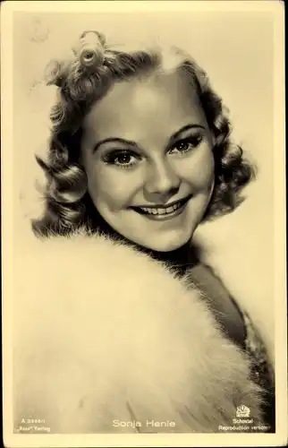 Ak Schauspielerin Sonja Henie, Pelzschal, Portrait