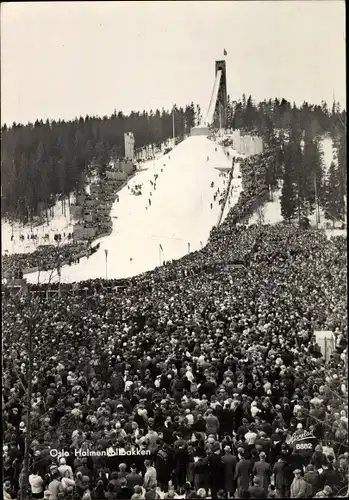 Ak Oslo Norwegen, Holmenkollen, Sprungschanze, Zuschauer