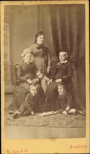 CdV Bydgoszcz Bromberg Westpreußen, Frauen mit Kindern, Portrait