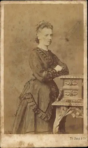 CdV Bydgoszcz Bromberg Westpreußen, Standportrait einer Frau