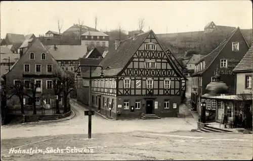 Foto Ak Hohnstein Sächsische Schweiz, Teilansicht, Fachwerkhaus