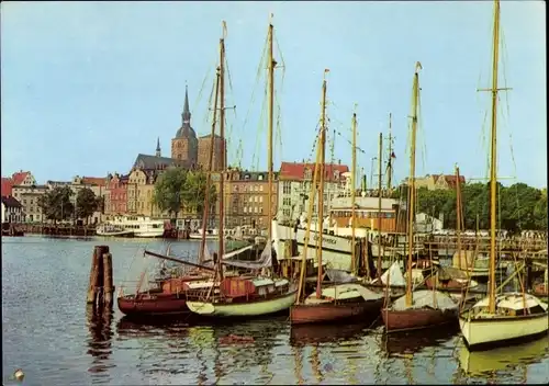 Ak Stralsund in Vorpommern, Hafen, Boote