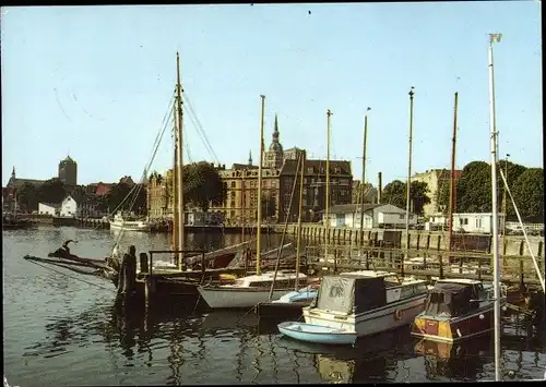 Ak Stralsund in Vorpommern, Teilansicht, Hafen, Schiffe