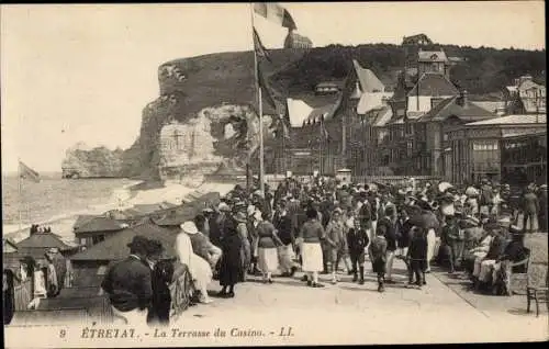 Ak Étretat Seine Maritime, La Terrasse du Casino