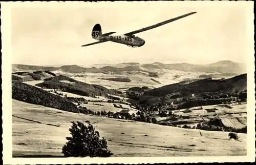 Ak Gersfeld in der Rhön Hessen, Wasserkuppe, Segelflugzeug D-15-485, Hotel Deutscher Flieger