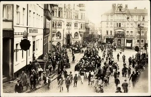 Foto Ak Helmstedt in Niedersachsen, Schulfest, Festzug, Ratsapotheke