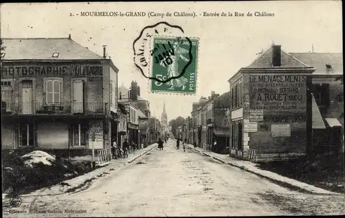 Ak Mourmelon le Grand Marne, Eingang zur Rue de Châlons, Camp de Châlons, Militärfotografie