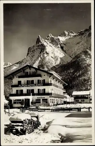 Ak Mittenwald in Oberbayern, Alpen-Hotel Erdt, Winter