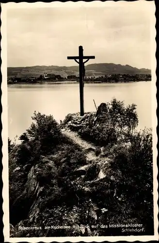 Ak Schlehdorf am Kochelsee Oberbayern, Felsenkreuz, Missionskloster