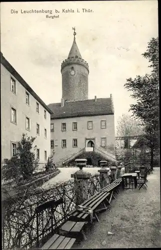 Ak Seitenroda in Thüringen, Leuchtenburg bei Kahla, Burghof
